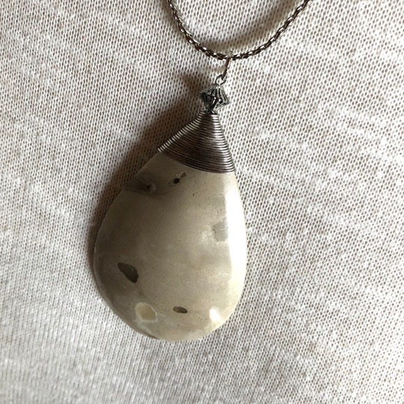 ✨2/$15 Large Polished Stone Pendant - Picture 3 of 6